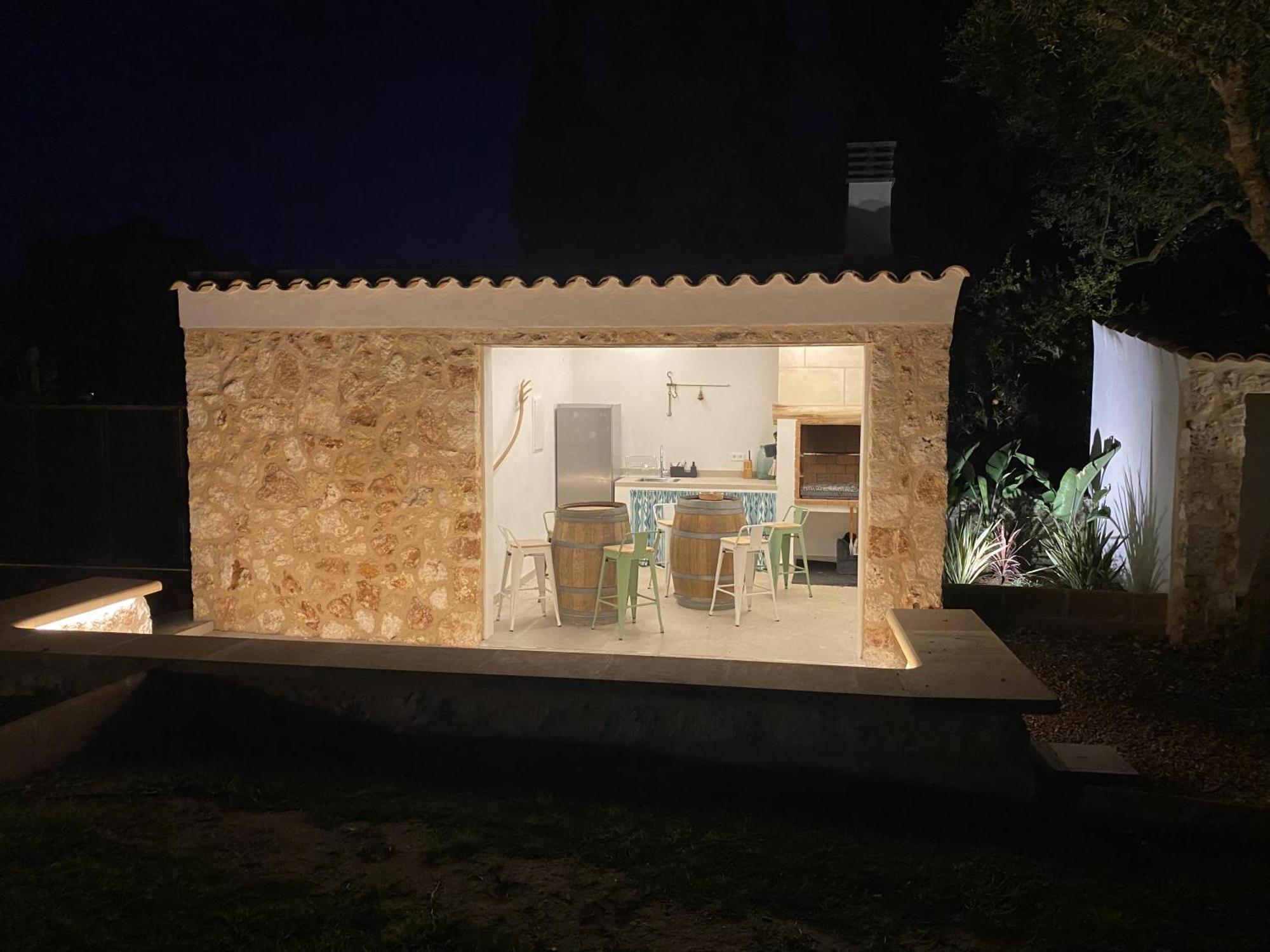 Es Mirador De Vernissa Jacuzzi Sauna Y Piscina Santa Margalida Eksteriør bilde